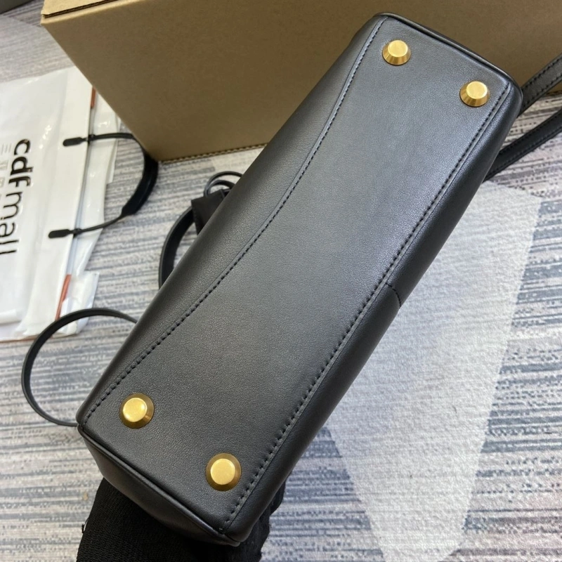 Gucci Top Handle Bags 4011-0014