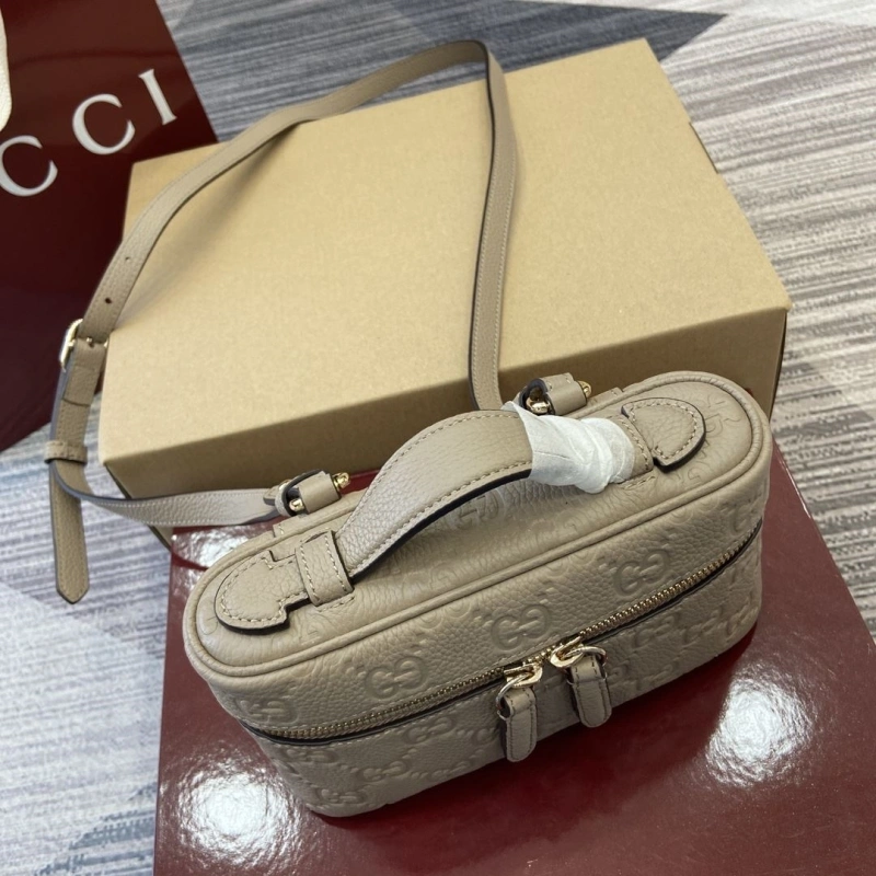Gucci Top Handle Bags 4011C-0026