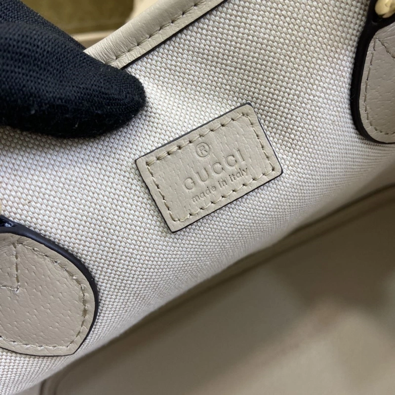 Gucci Shopping Bags 4011I-0010