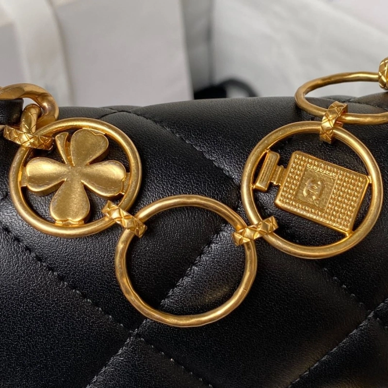 Chanel 19 Bags 4016A-0030