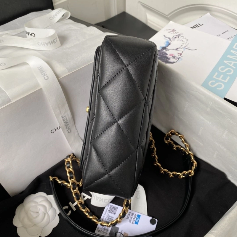 Chanel 19 Bags 4016A-0030