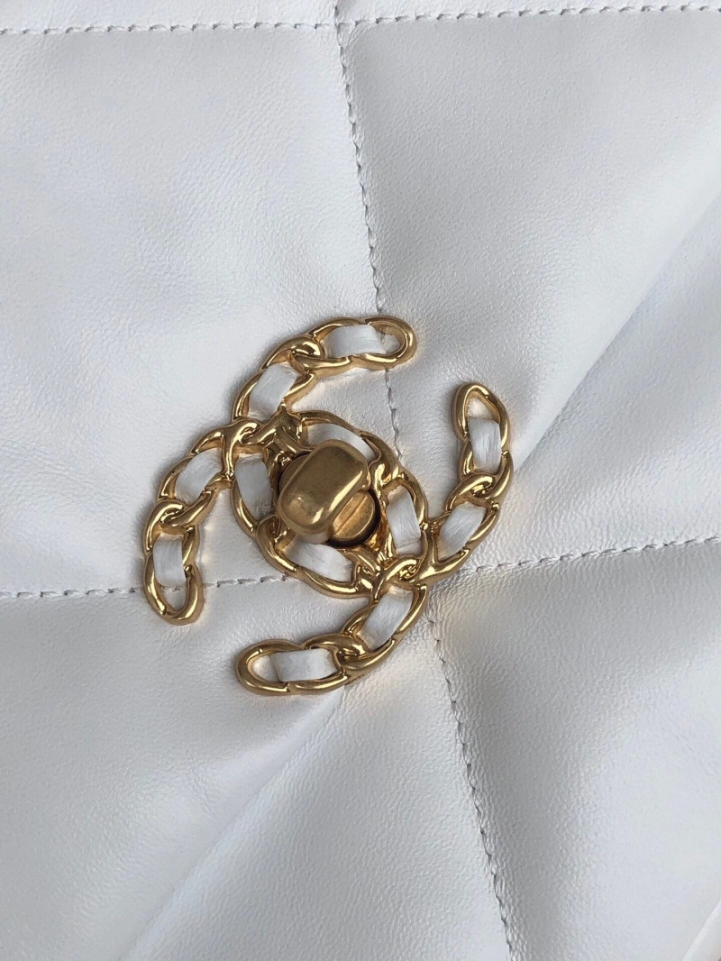 Chanel 19 Bags 4016A-0037