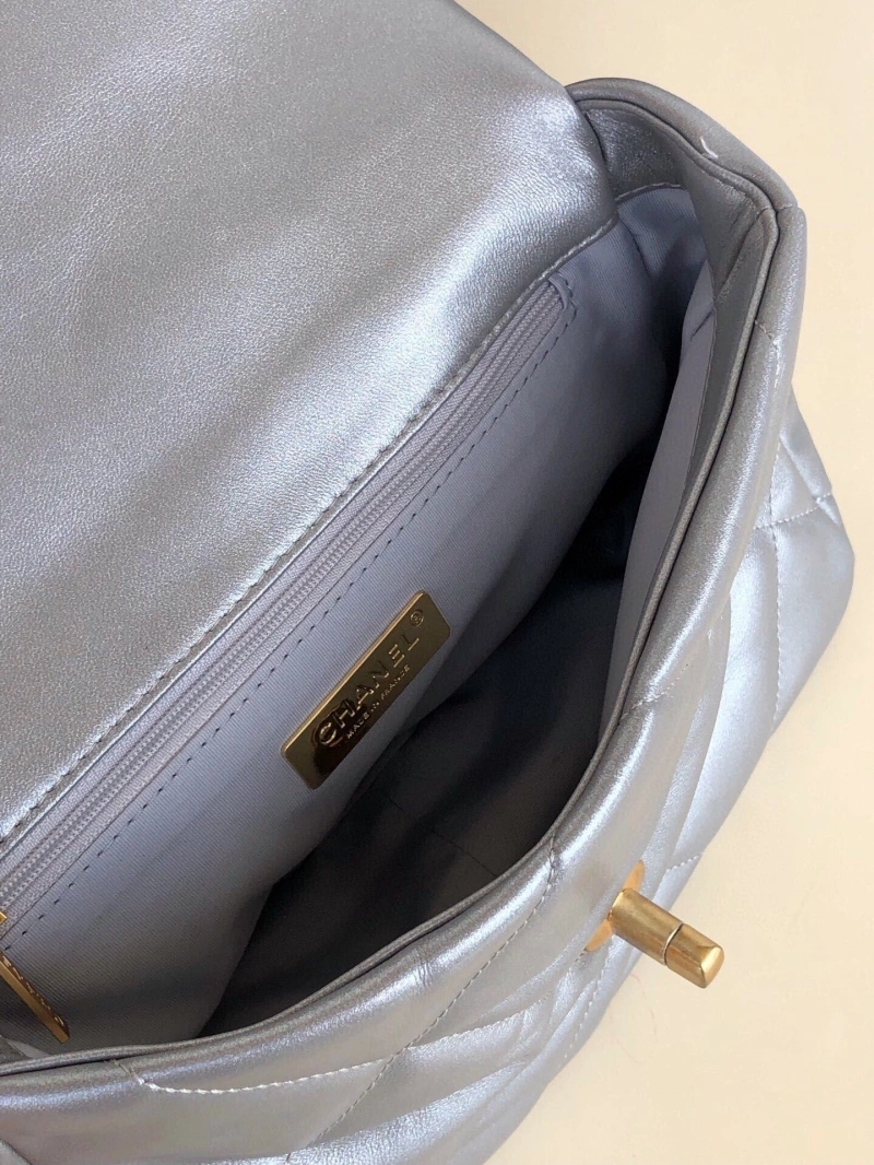 Chanel 19 Bags 4016A-0039