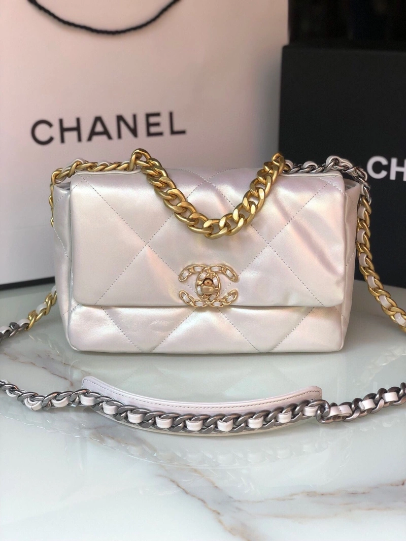 Chanel 19 Bags 4016A-0043