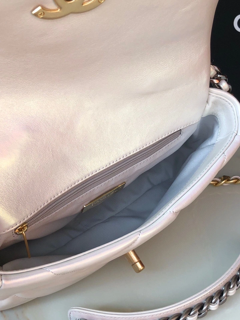 Chanel 19 Bags 4016A-0043