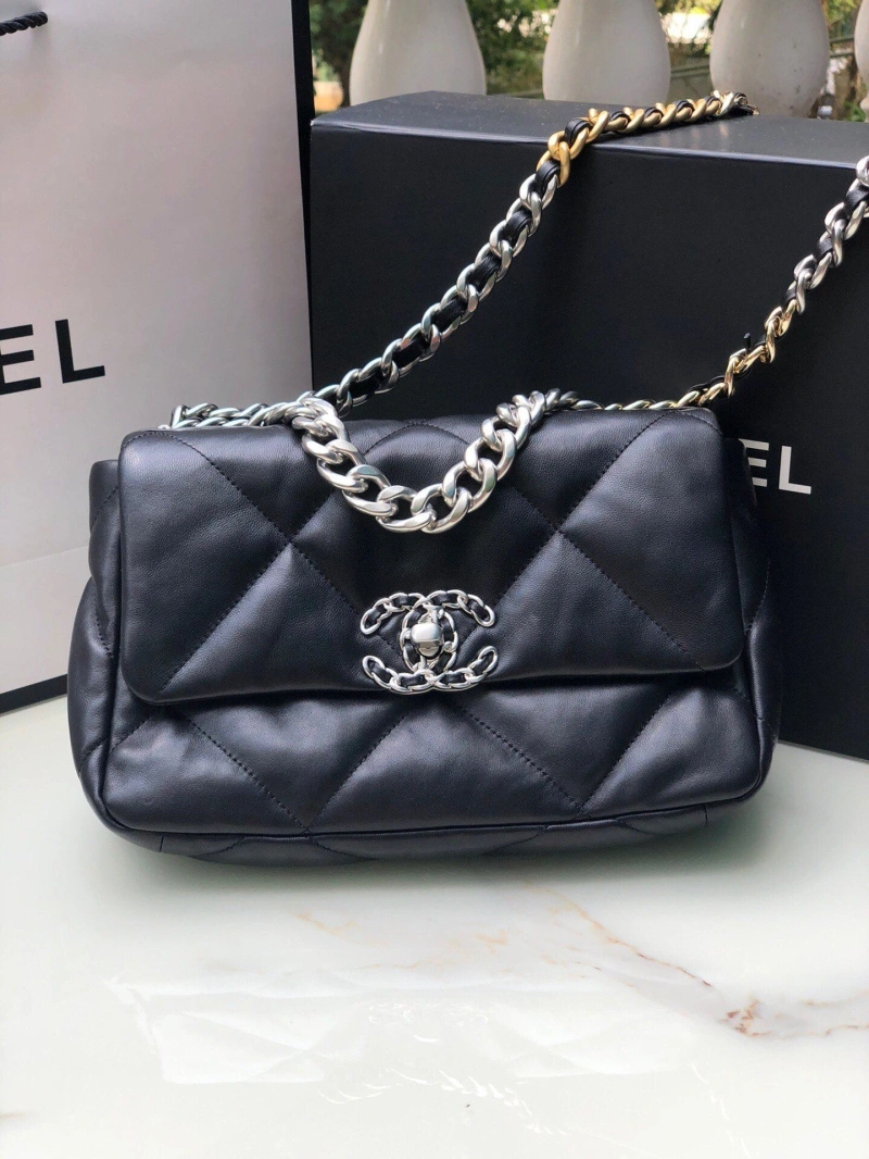 Chanel 19 Bags 4016A-0061