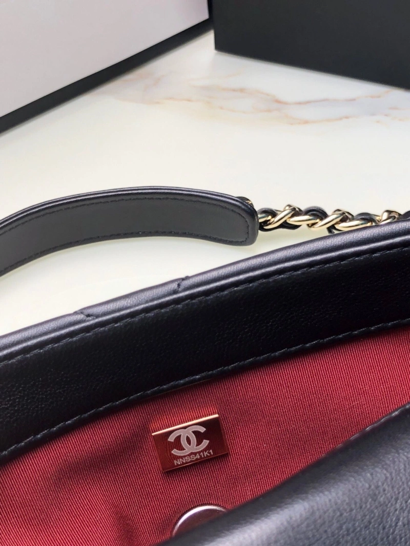 Chanel 19 Bags 4016A-0061