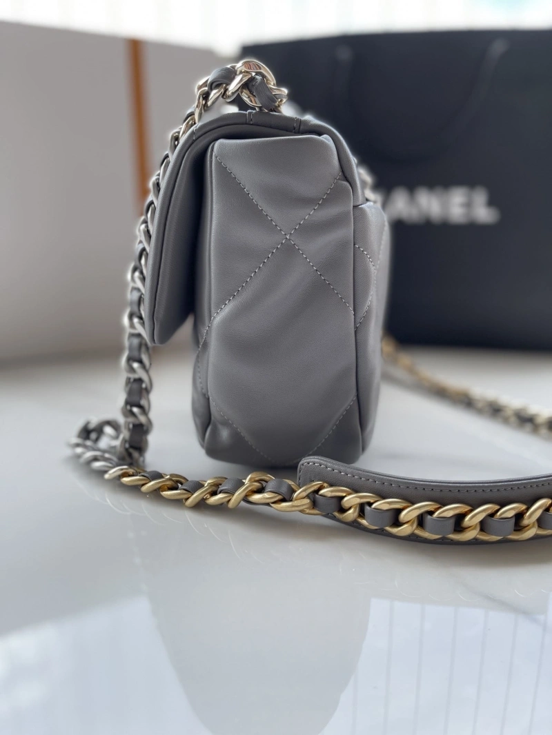Chanel 19 Bags 4016A-0072
