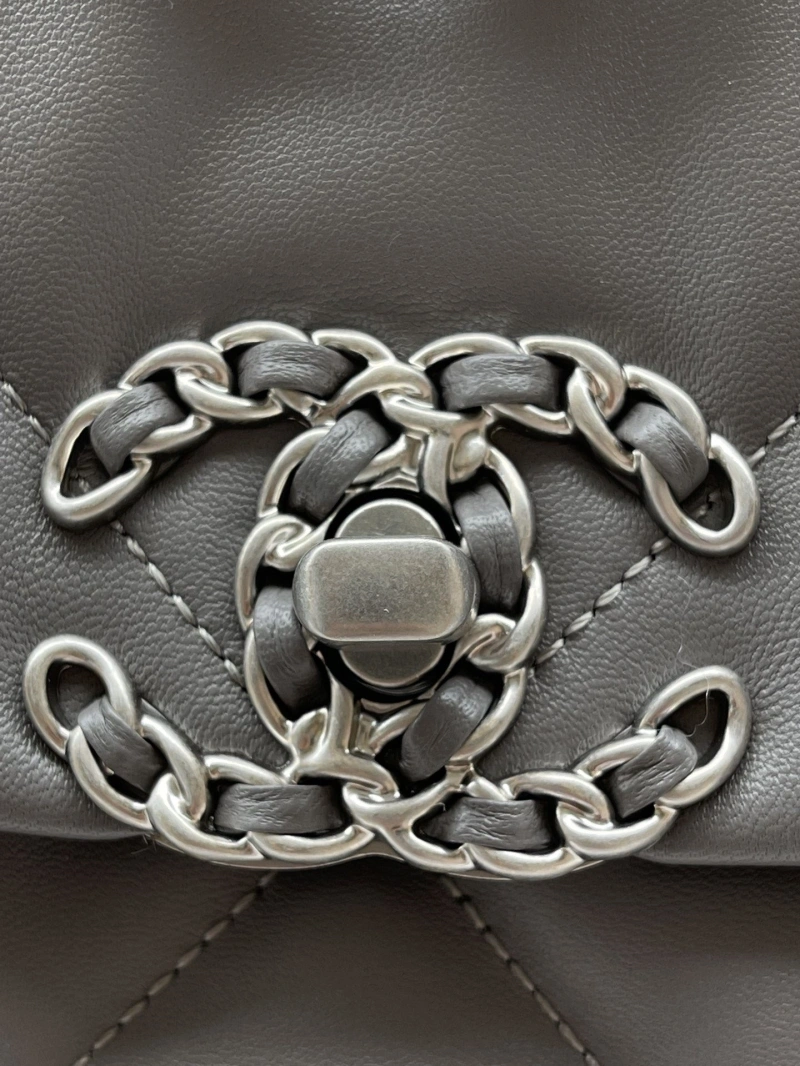 Chanel 19 Bags 4016A-0072