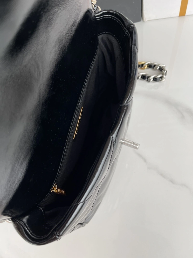 Chanel 19 Bags 4016A-0074