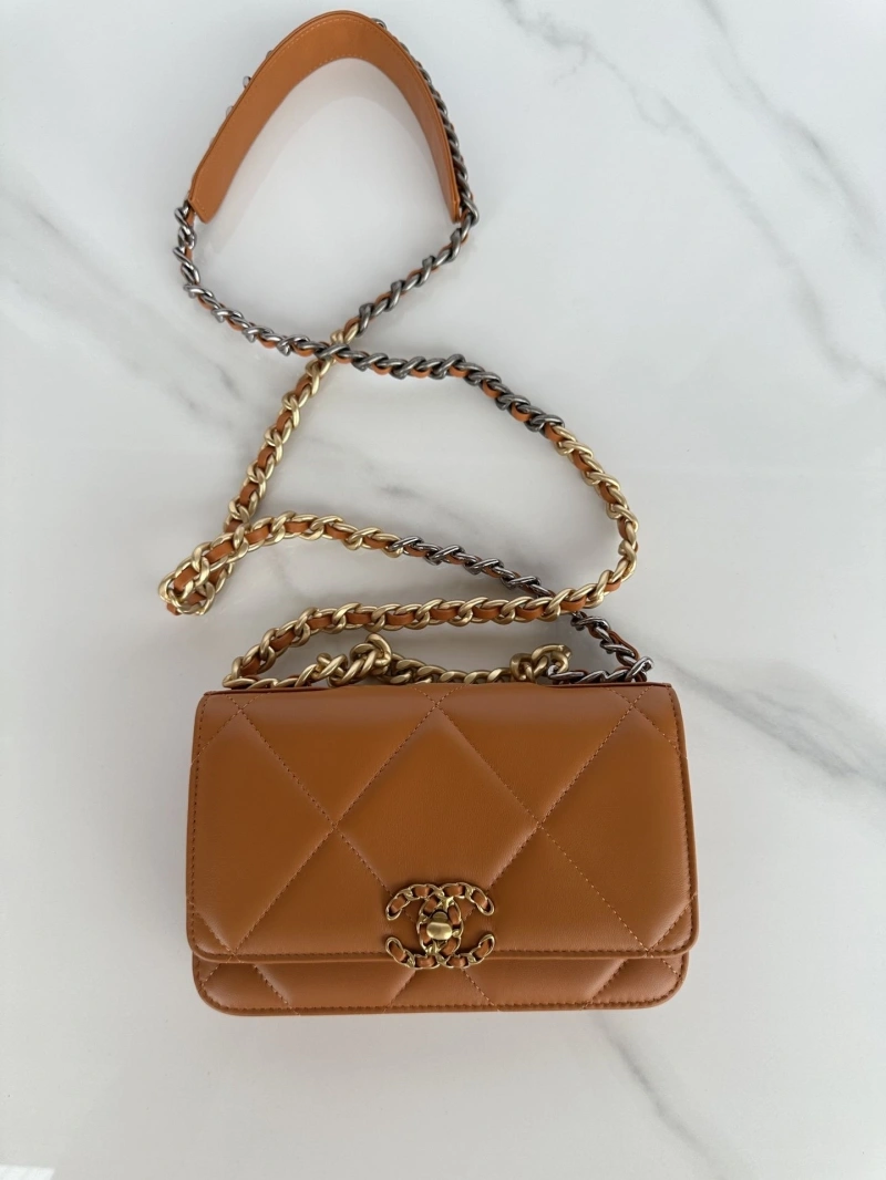 Chanel 19 Bags 4016A-0154