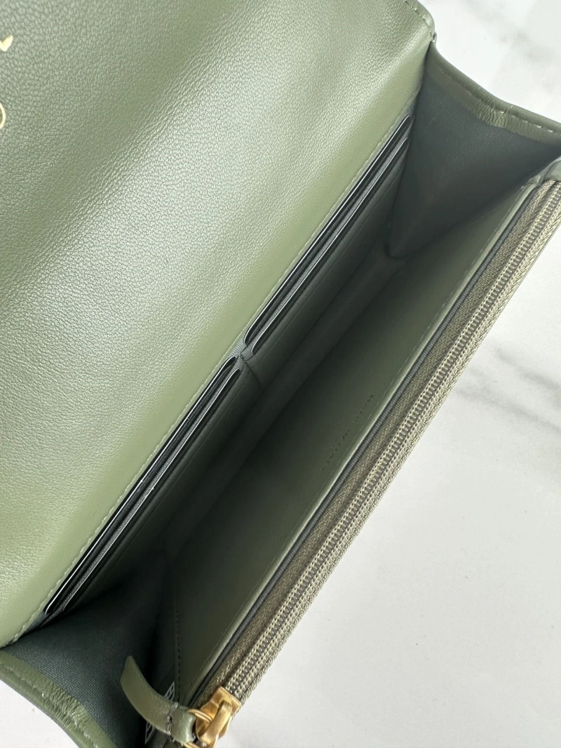 Chanel 19 Bags 4016A-0156