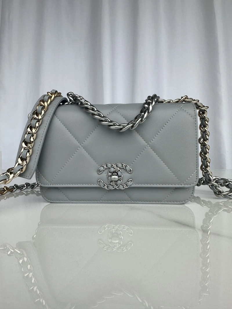 Chanel 19 Bags 4016A-0158