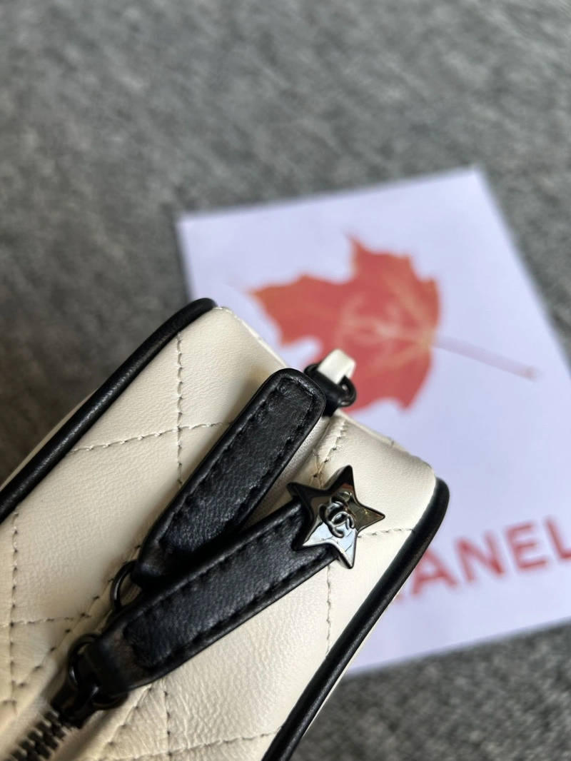 Chanel Round Bags 4016A-0572