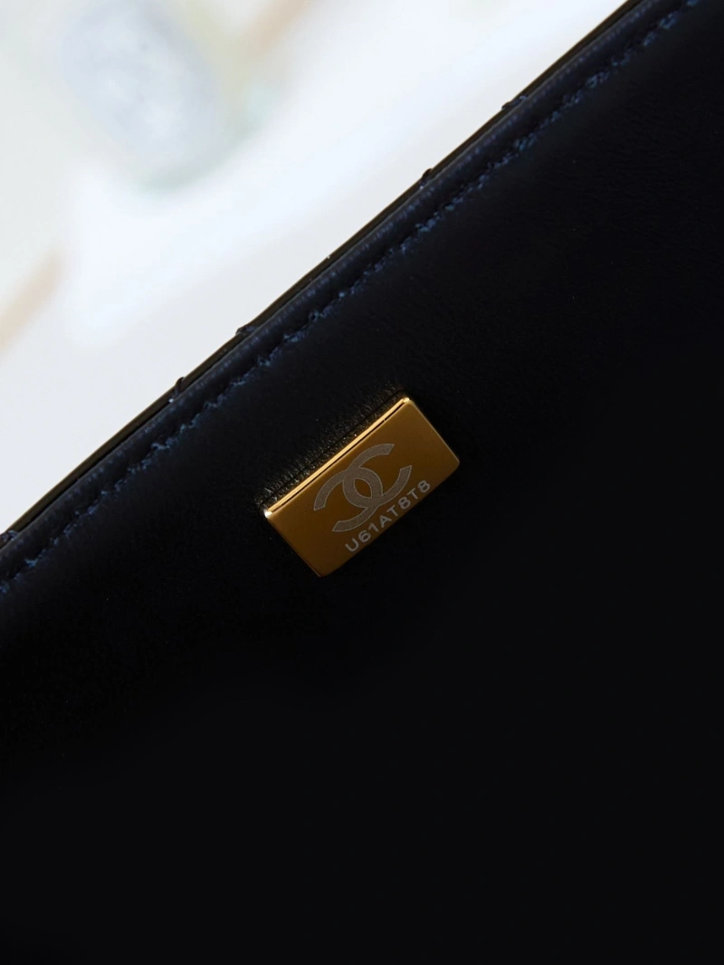 Chanel 19 Bags 4016A-0657