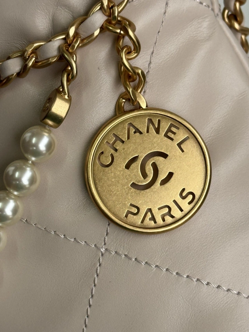 Chanel Shopping Bags 4017-0011