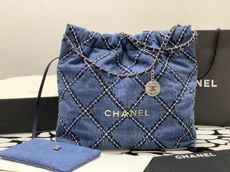Chanel Shopping Bags 4017-0037