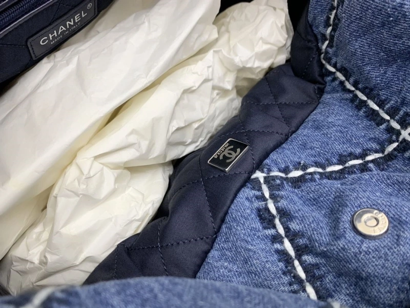 Chanel Shopping Bags 4017-0037