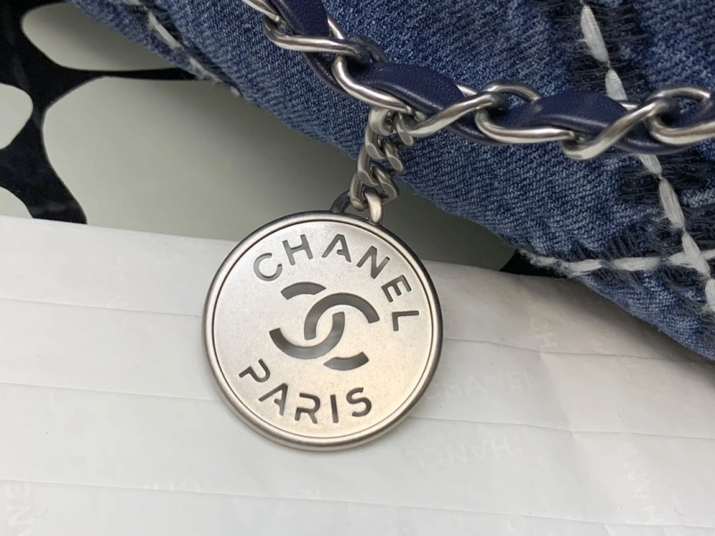 Chanel Shopping Bags 4017-0038