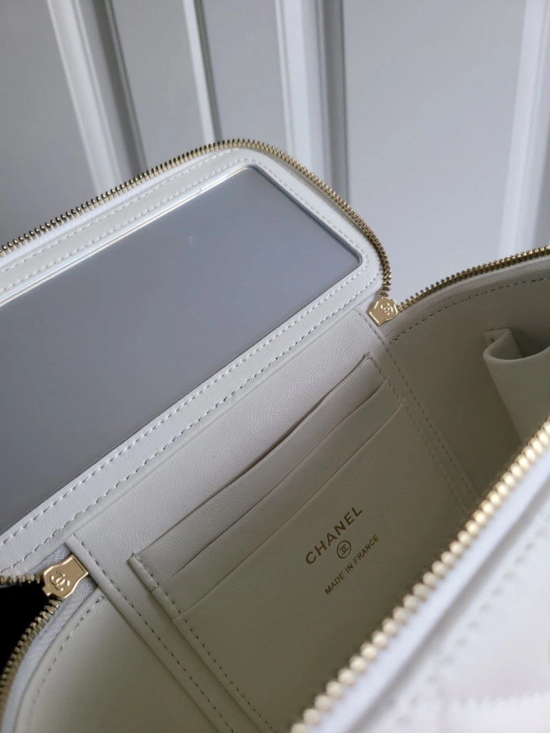 Chanel Cosmetic Bags 4017-0041