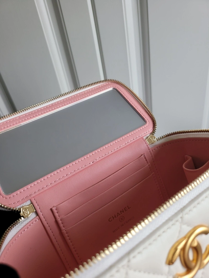 Chanel Cosmetic Bags 4017-0042