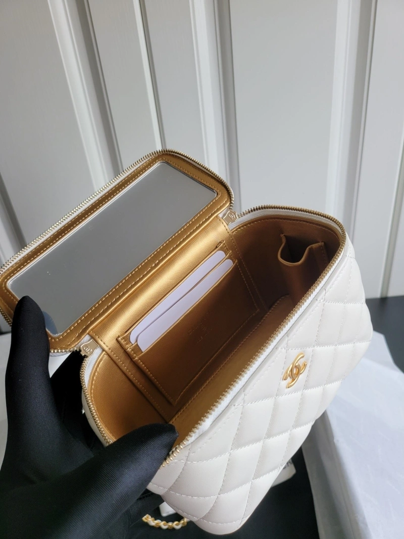 Chanel Cosmetic Bags 4017-0043