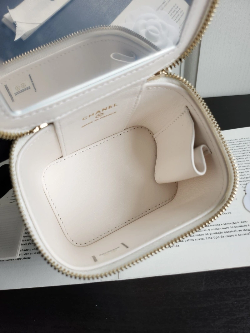 Chanel Cosmetic Bags 4017-0075