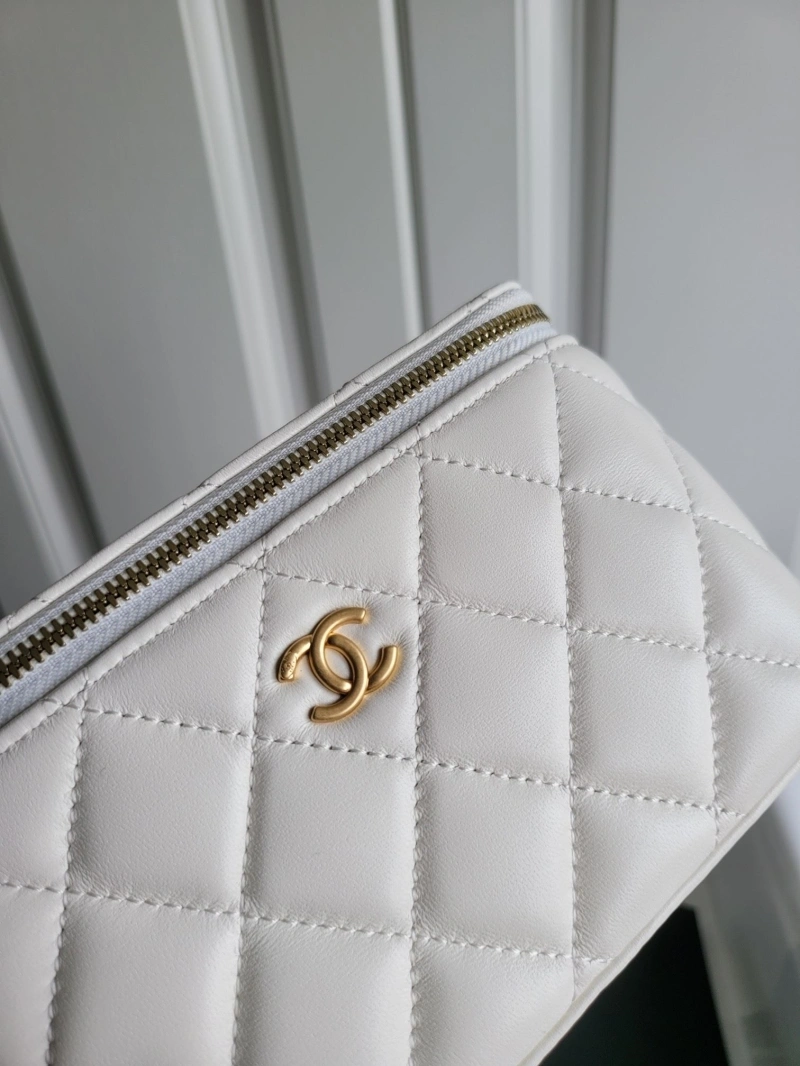 Chanel Cosmetic Bags 4017-0227