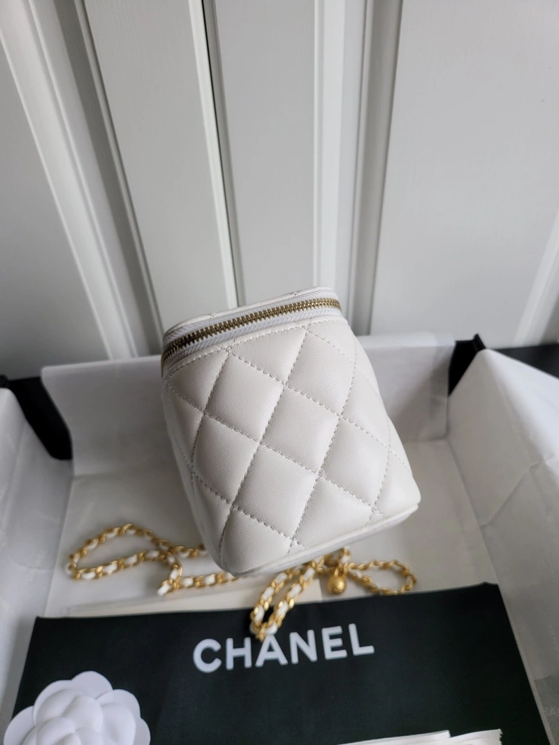 Chanel Cosmetic Bags 4017-0227