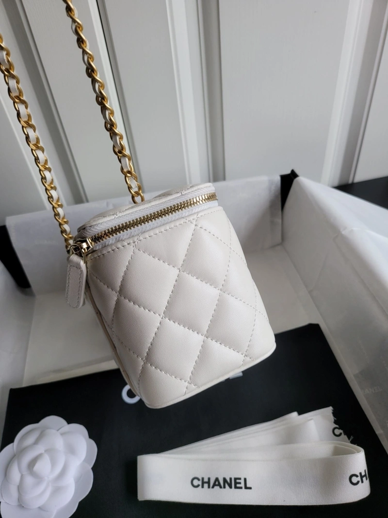 Chanel Cosmetic Bags 4017-0227