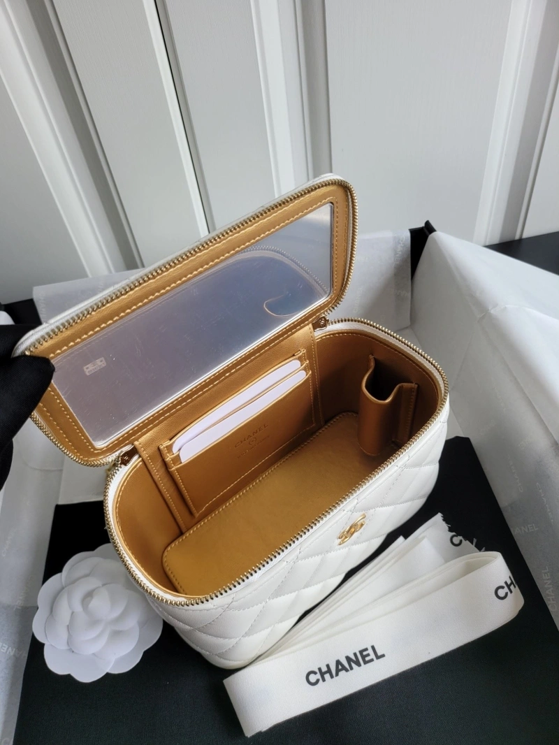 Chanel Cosmetic Bags 4017-0227