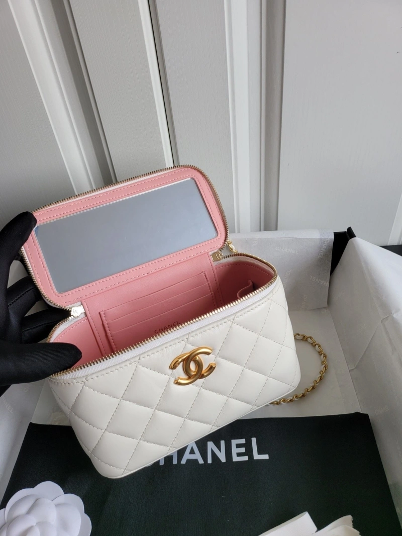 Chanel Cosmetic Bags 4017-0228