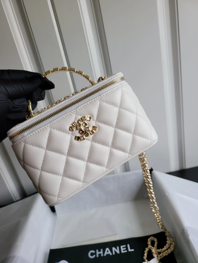 Chanel Cosmetic Bags 4017-0229