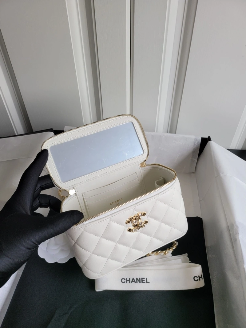 Chanel Cosmetic Bags 4017-0229
