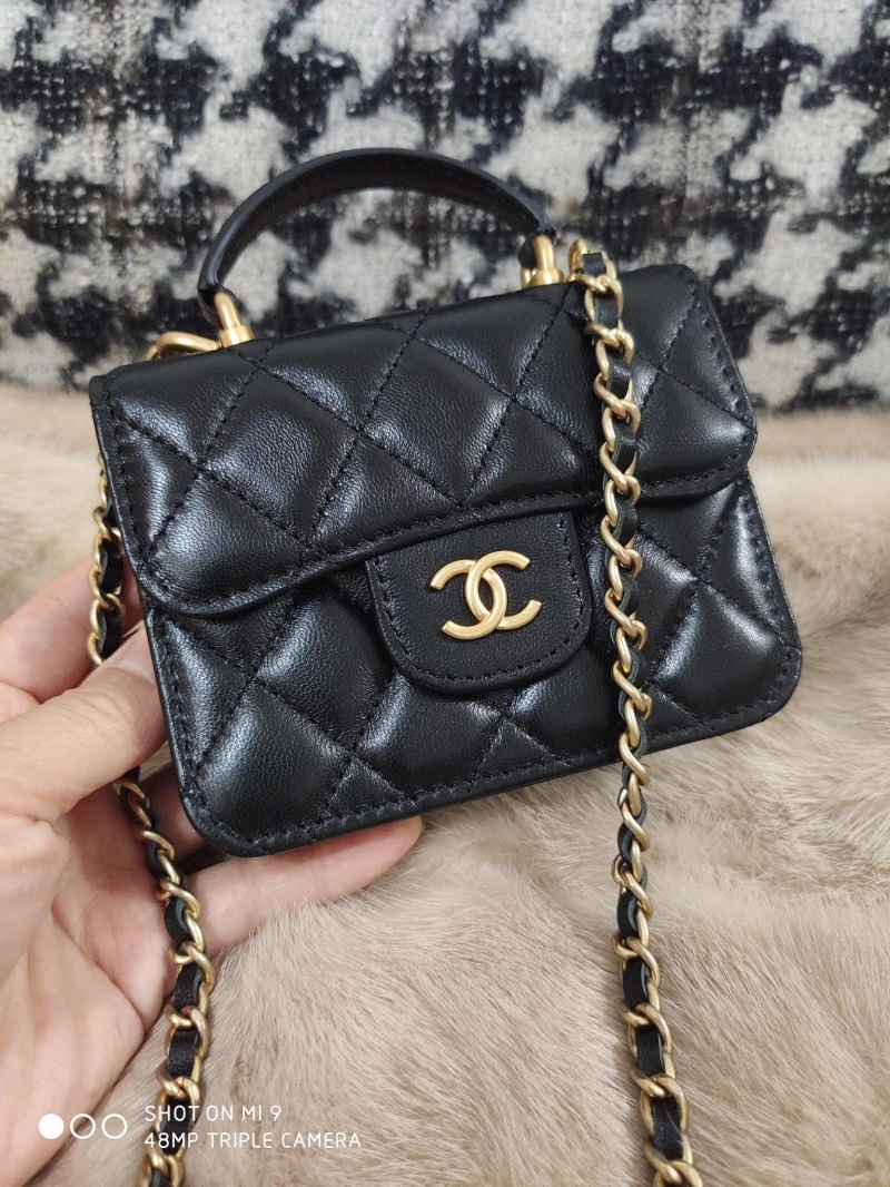 Chanel Cosmetic Bags 4017-0235