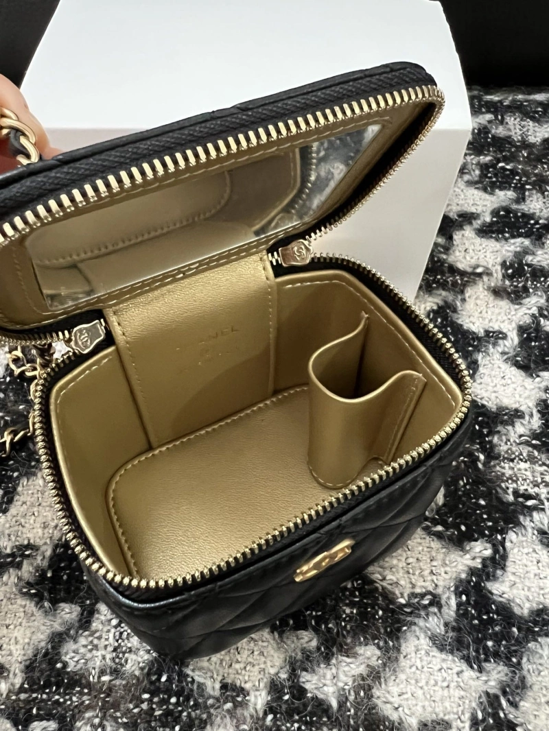 Chanel Cosmetic Bags 4017-0346