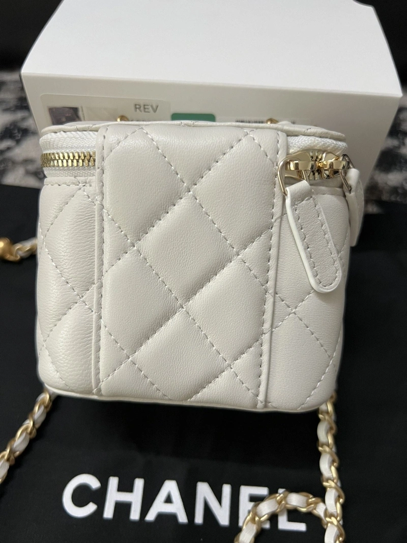 Chanel Cosmetic Bags 4017-0347