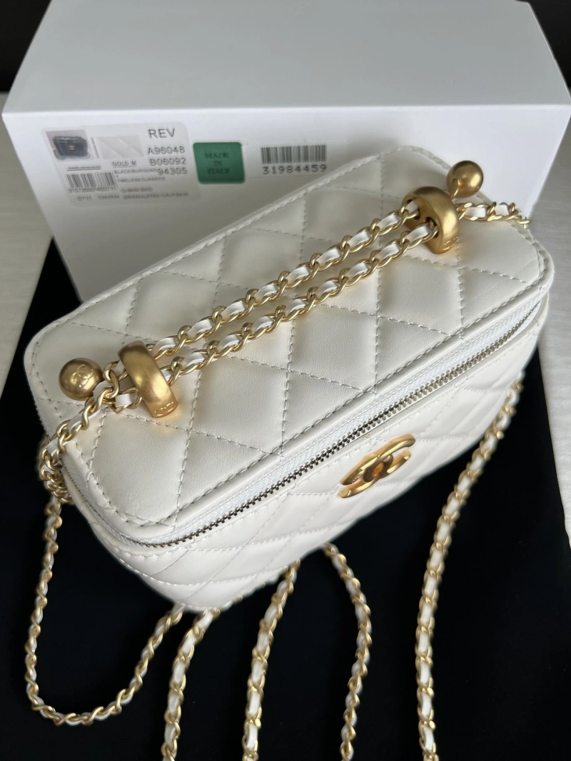 Chanel Cosmetic Bags 4017-0351