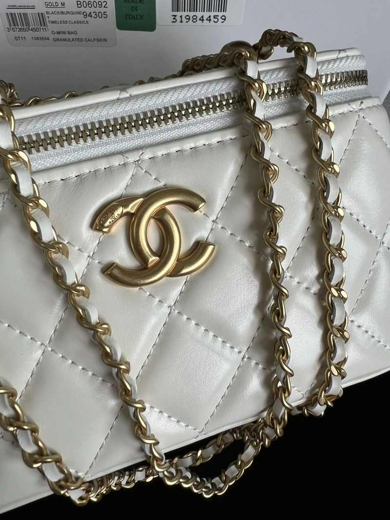 Chanel Cosmetic Bags 4017-0351