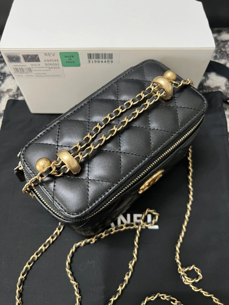 Chanel Cosmetic Bags 4017-0352