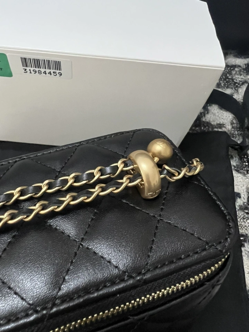 Chanel Cosmetic Bags 4017-0352