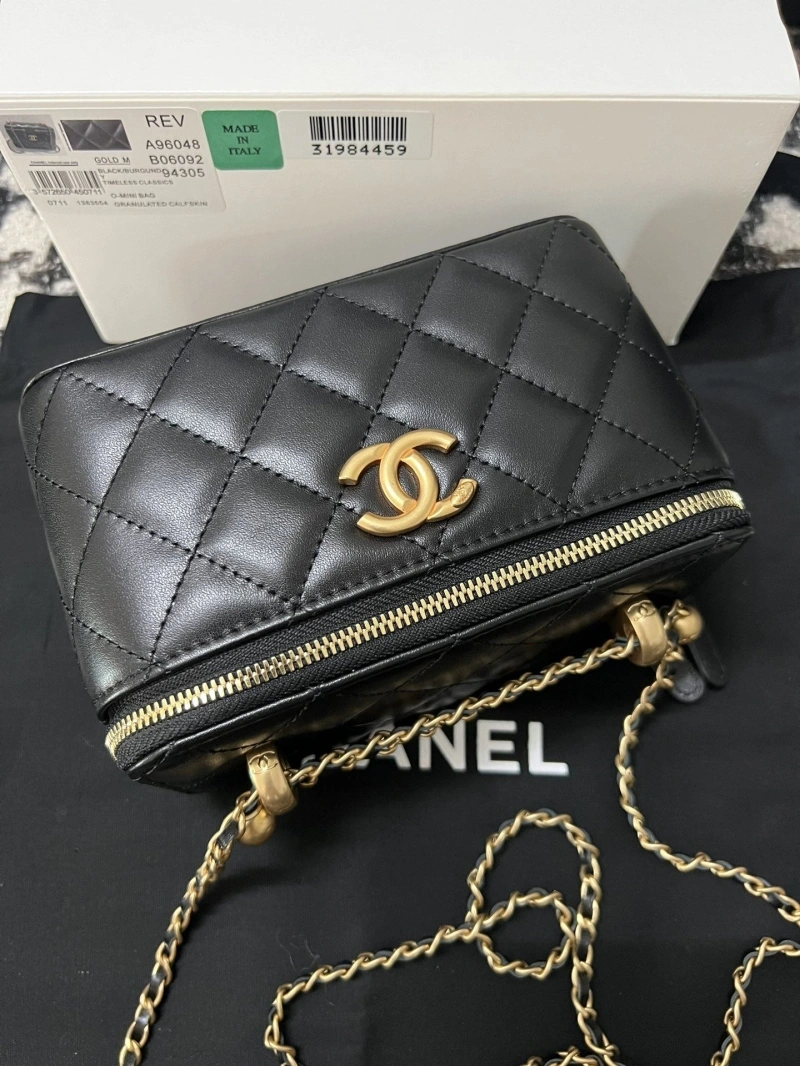 Chanel Cosmetic Bags 4017-0352
