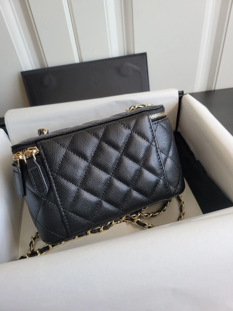 Chanel Cosmetic Bags 4017-0360