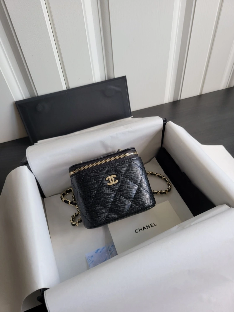 Chanel Cosmetic Bags 4017-0361
