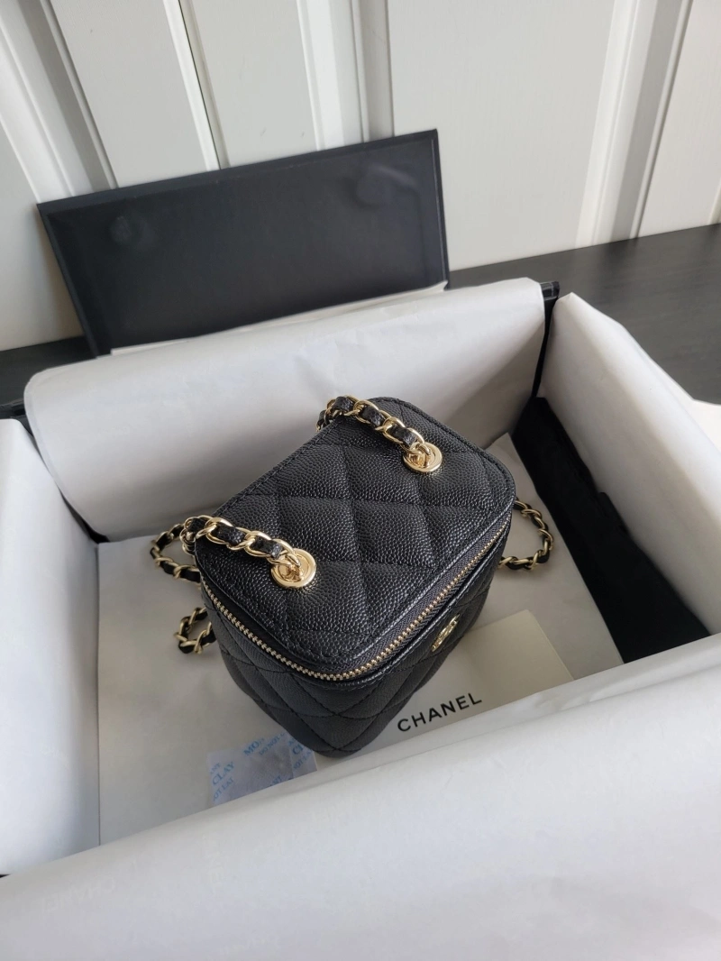 Chanel Cosmetic Bags 4017-0361