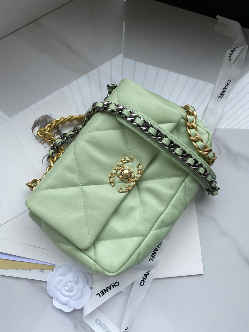 Chanel 19 Bags 4017-0381
