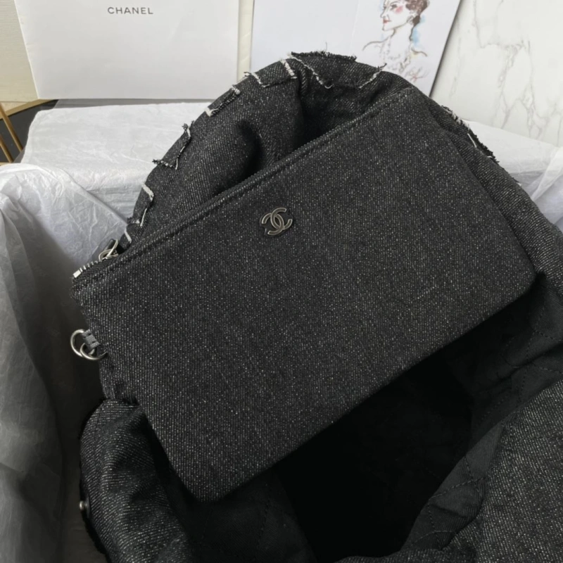 Chanel Shopping Bags 4017-0383