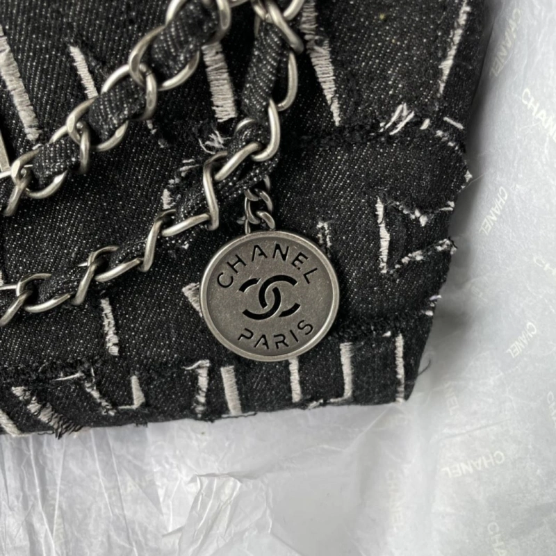 Chanel Shopping Bags 4017-0385
