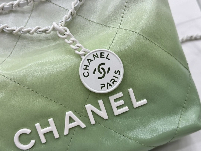 Chanel Shopping Bags 4017-0392