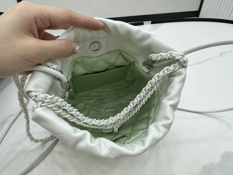 Chanel Shopping Bags 4017-0392